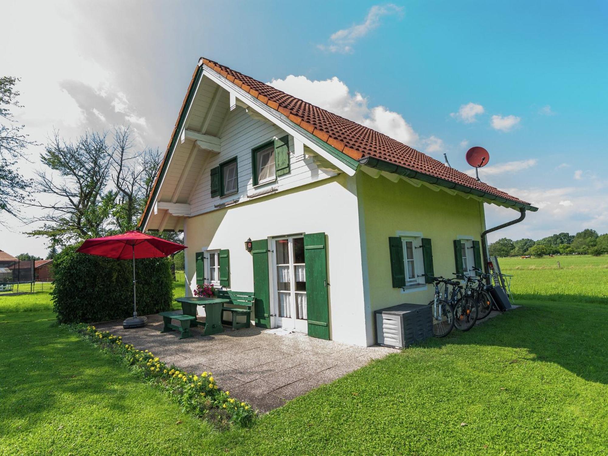 Alluring Holiday Home In Ubersee With Whirlpool Eksteriør bilde