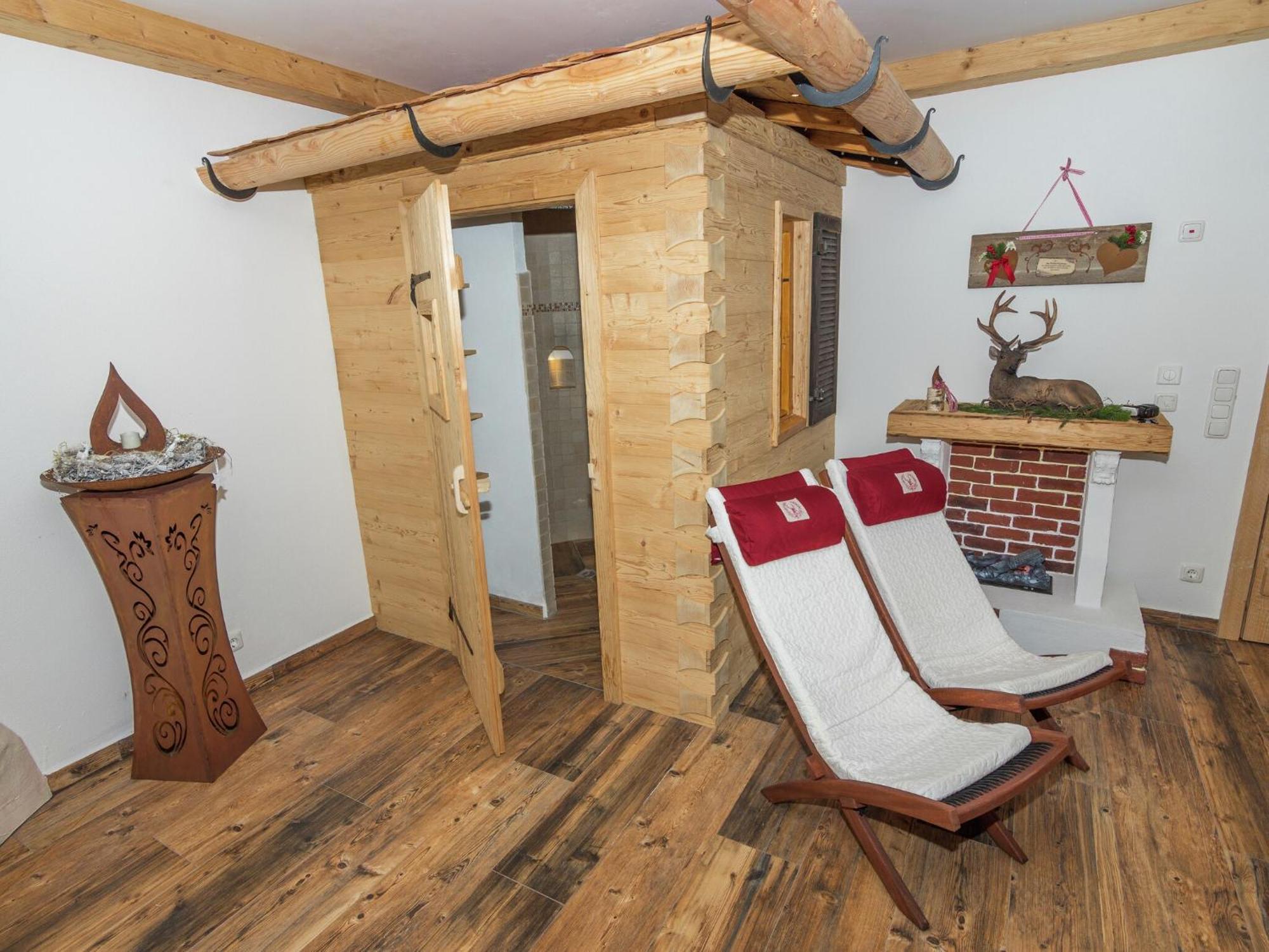 Alluring Holiday Home In Ubersee With Whirlpool Eksteriør bilde