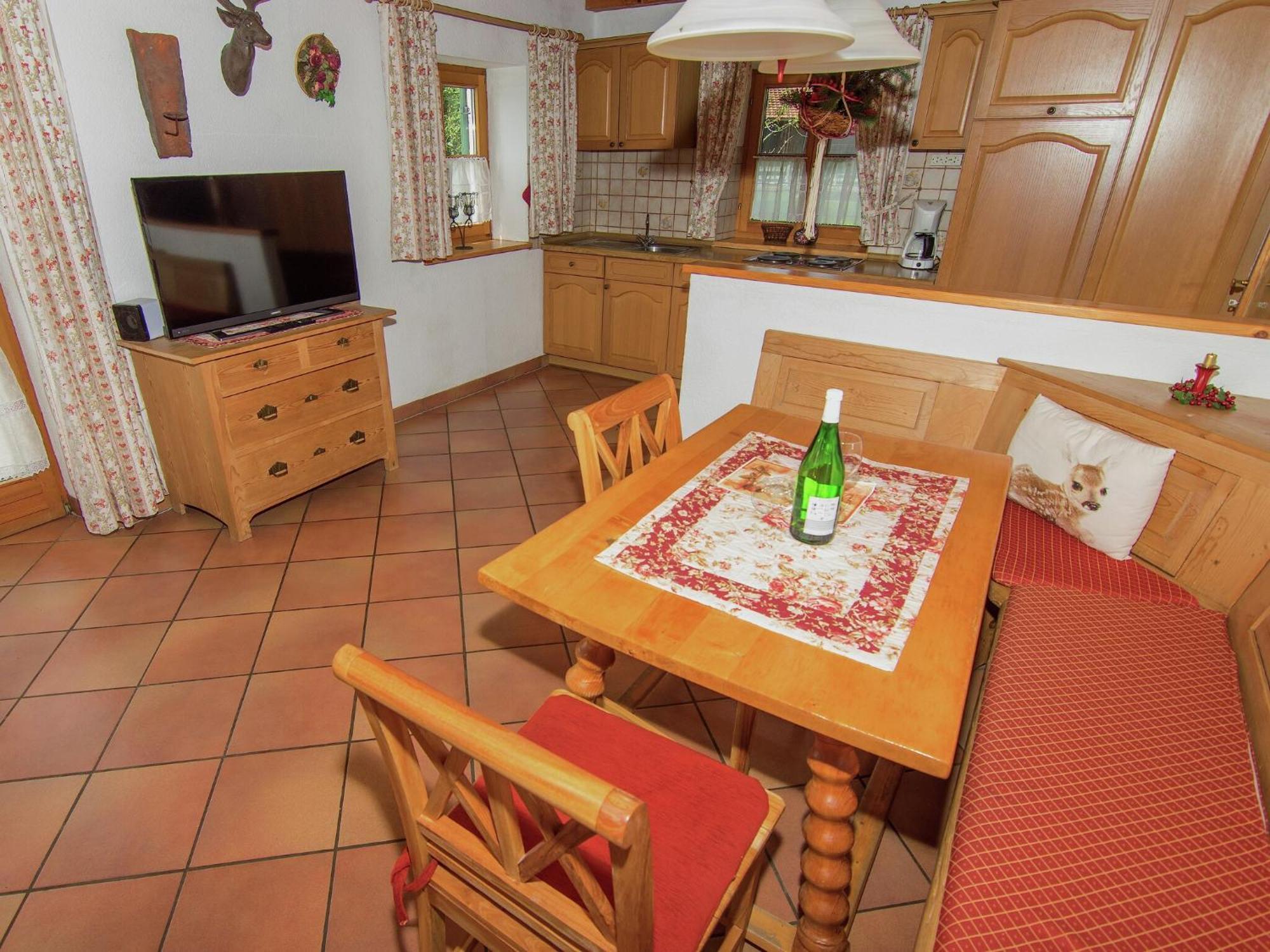 Alluring Holiday Home In Ubersee With Whirlpool Eksteriør bilde