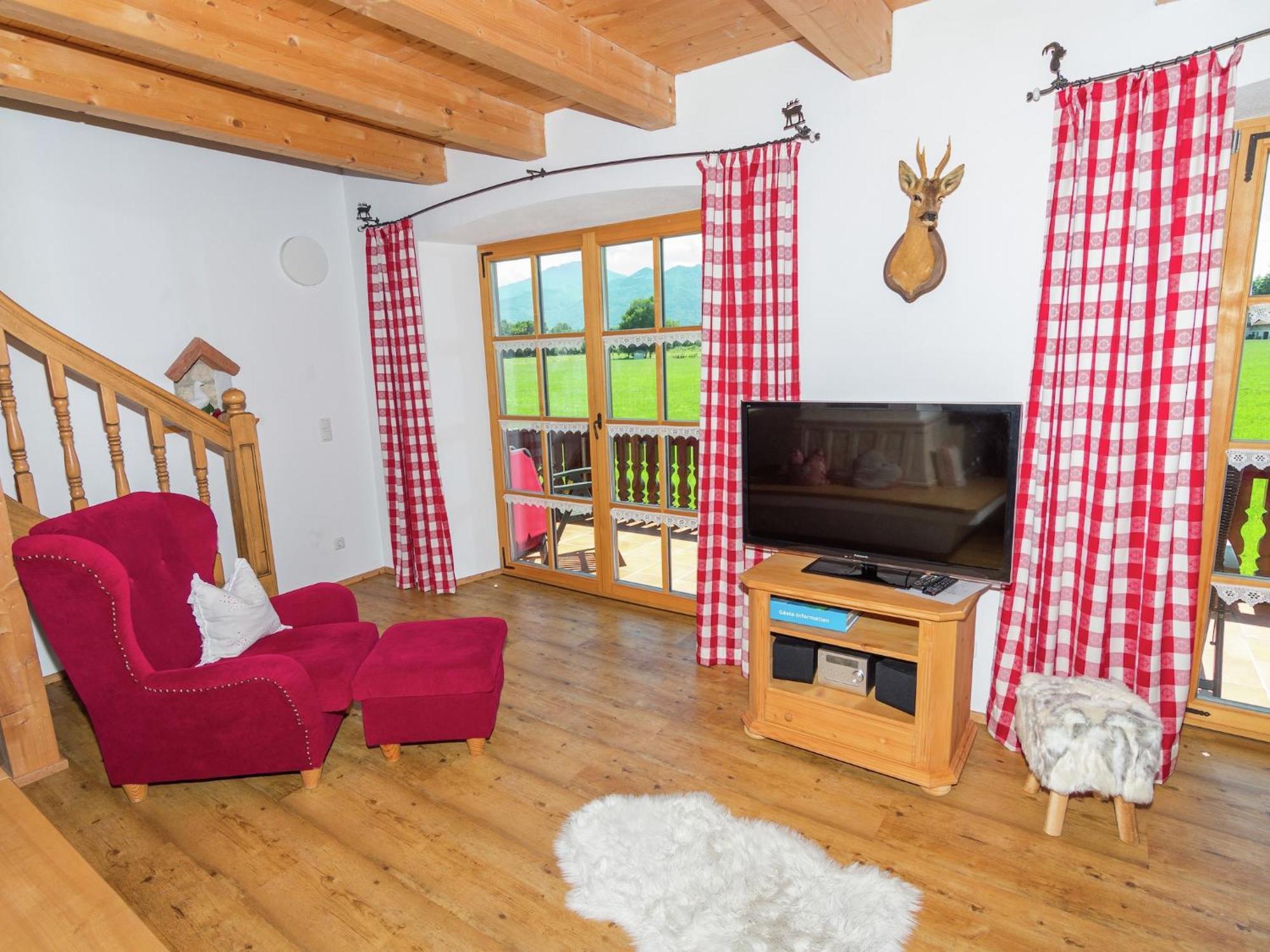 Alluring Holiday Home In Ubersee With Whirlpool Eksteriør bilde