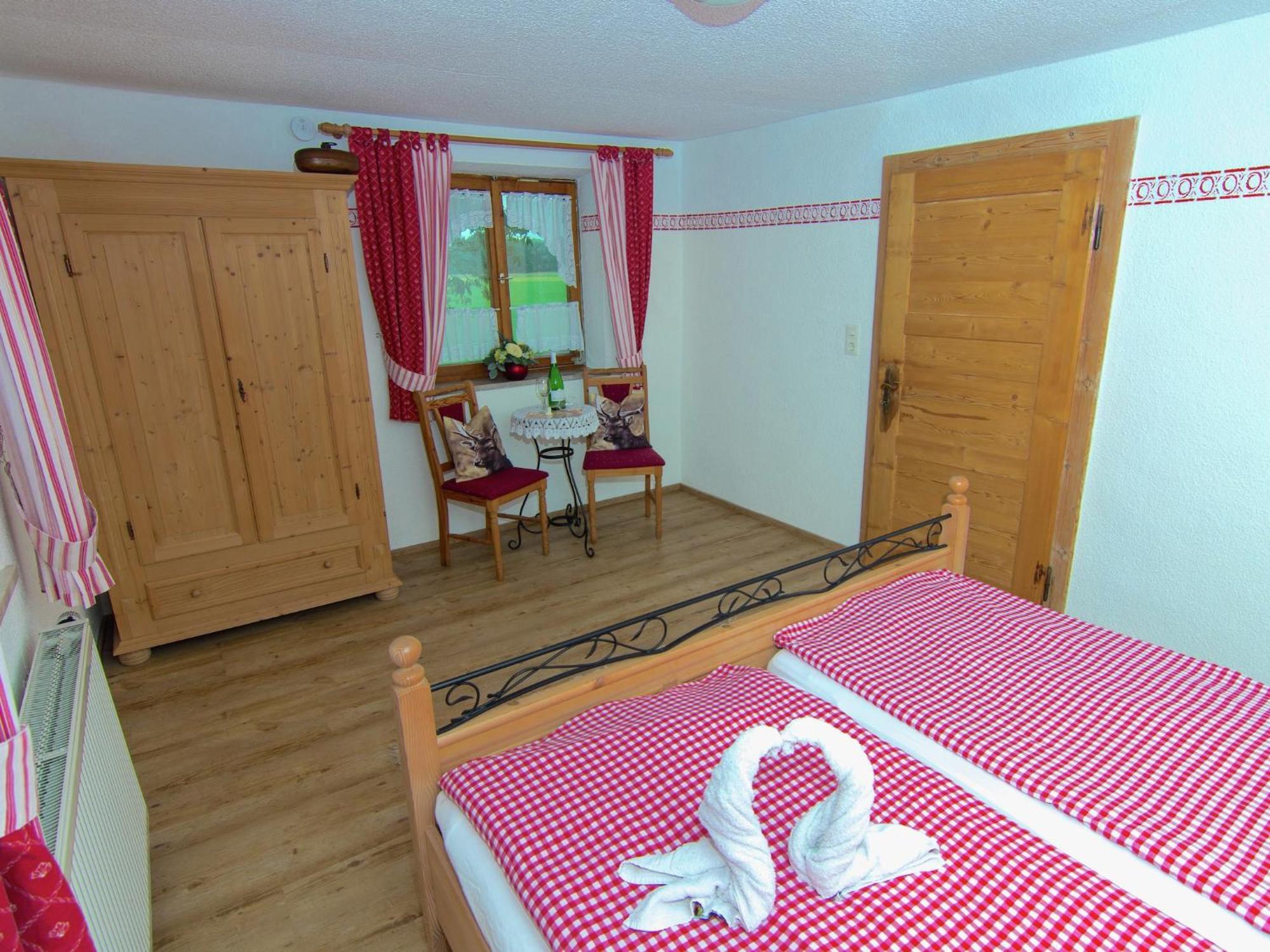 Alluring Holiday Home In Ubersee With Whirlpool Eksteriør bilde