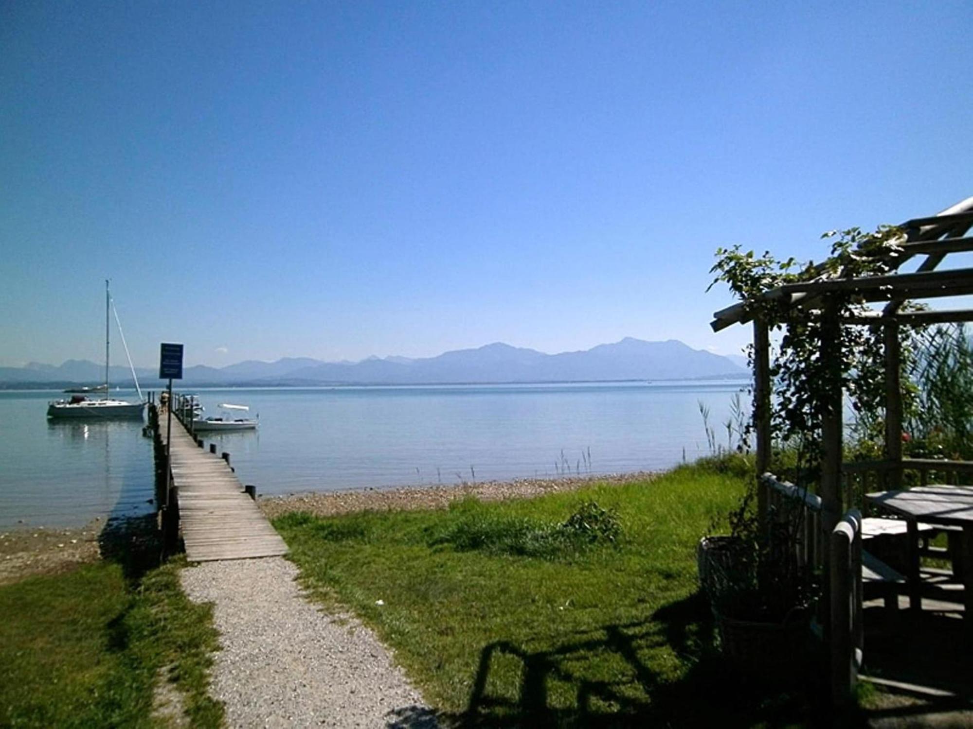 Alluring Holiday Home In Ubersee With Whirlpool Eksteriør bilde